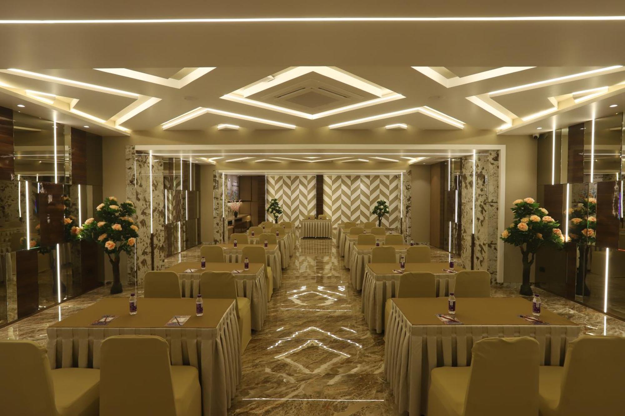 Hotel Auris & Banquets, Mumbai International Airport Εξωτερικό φωτογραφία
